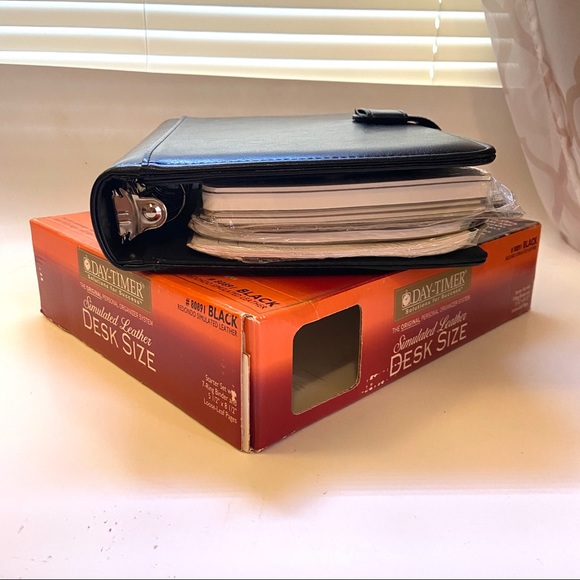 DayTimer Office New 997 Vintage Daytimer Planner Organizer Binder